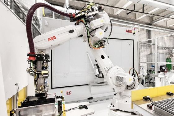Abb Roboter zur Materialbearbeitung IRB 5710 Verschiedene Verpackungsanforderungen