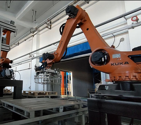 Materialbearbeitungsroboter Kuka KR210 Industrieroboterzelllösung